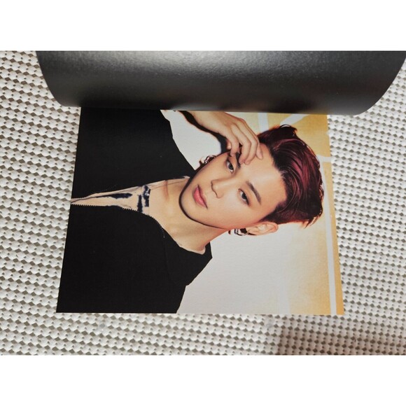 BTS Butter Cream Special Edition Box Set with Exclusive Content - Picture 7 of 16